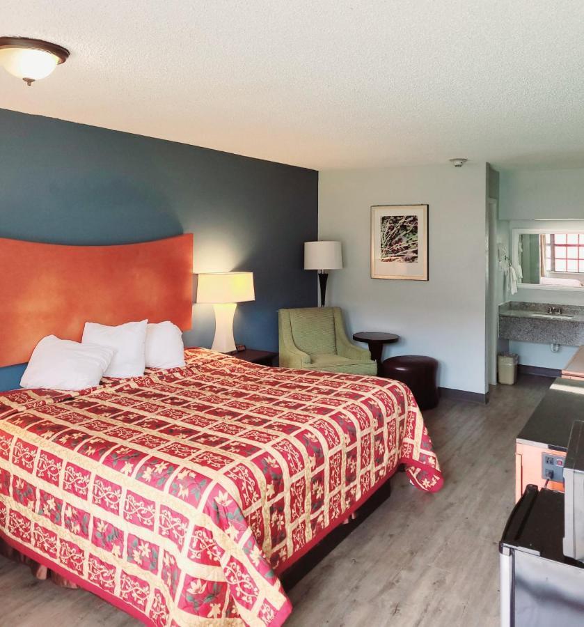 Best Price Motel & Suites Orange Exterior foto